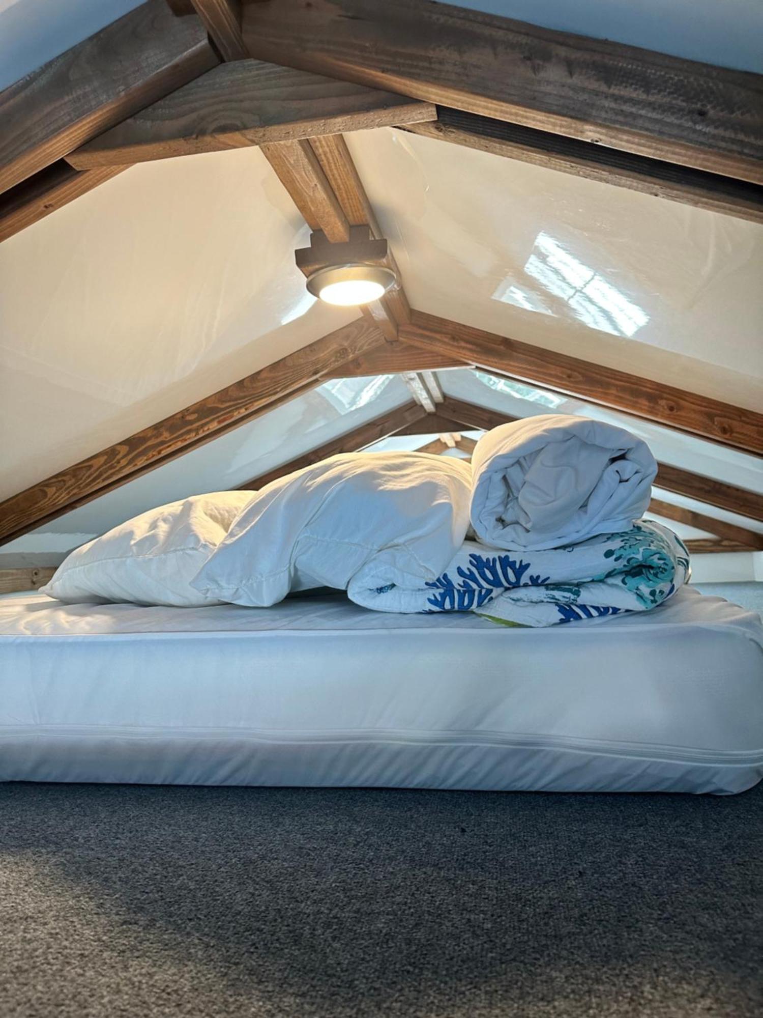 Aqua Lodges At Hurricane Hole Marina Stock Island Bagian luar foto