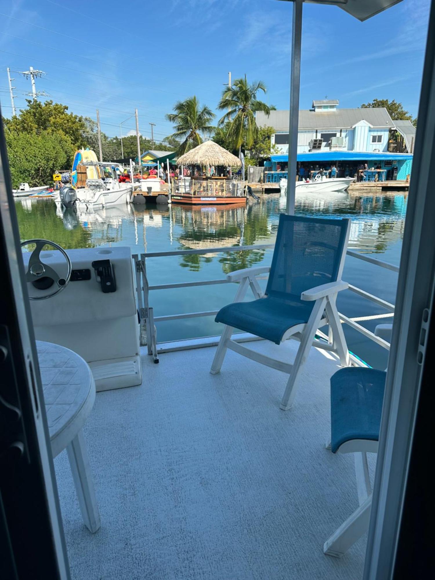 Aqua Lodges At Hurricane Hole Marina Stock Island Bagian luar foto