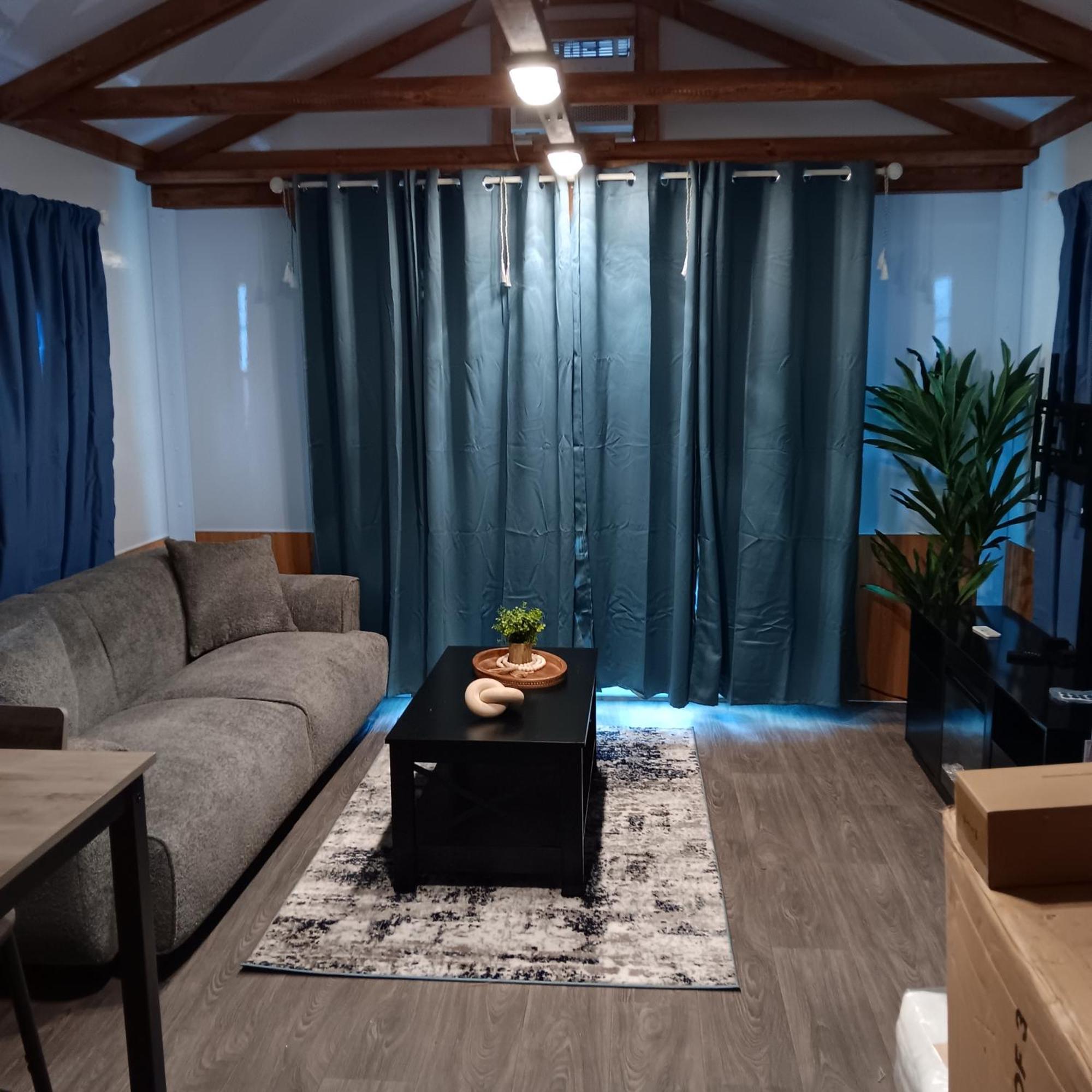 Aqua Lodges At Hurricane Hole Marina Stock Island Bagian luar foto